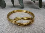 Pulsera infinity dorada