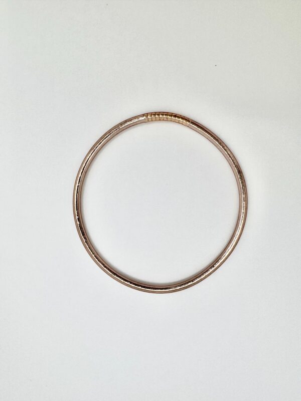 Pulsera fina cava